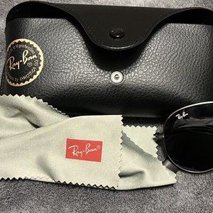 Ray Ban Aviator Sunglasses - Like New - RB3558 - Silver/Black Mirrored